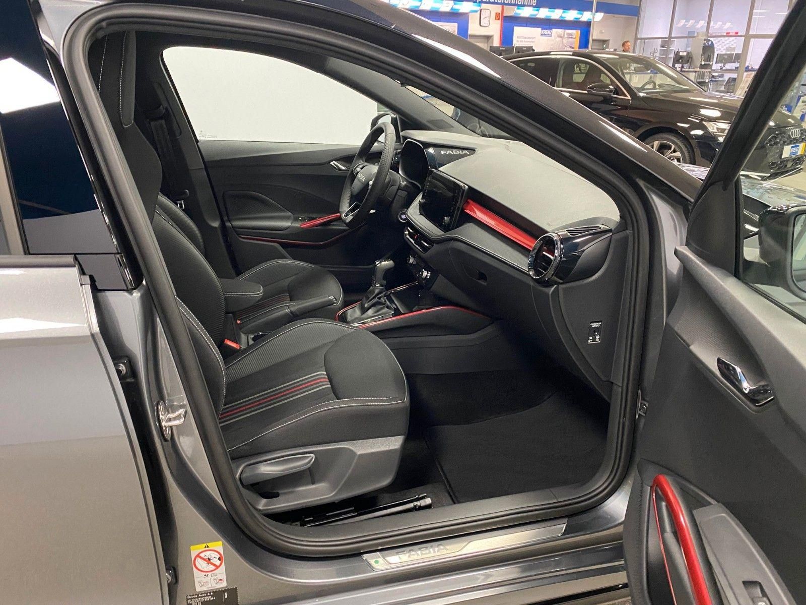 Fahrzeugabbildung SKODA Fabia 1.0 TSI DSG Monte Carlo+KAMERA+AppCon+PDC+