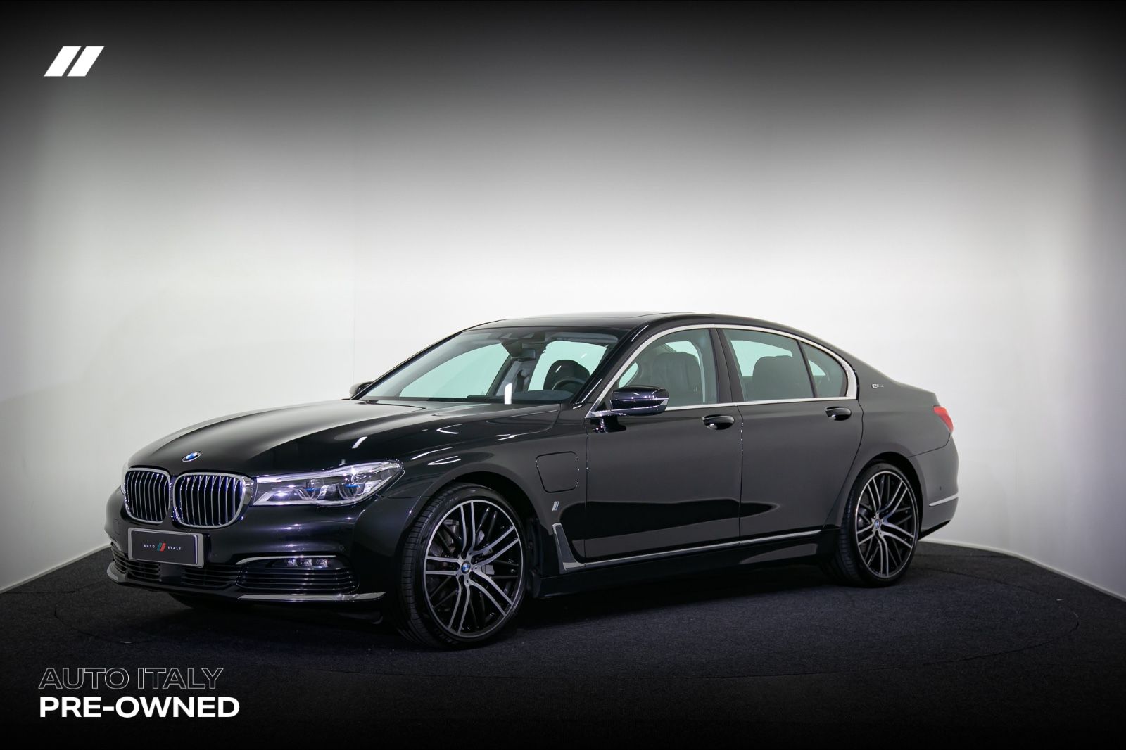 BMW G11 Sedan 740e iPerformance A Business Exclusive