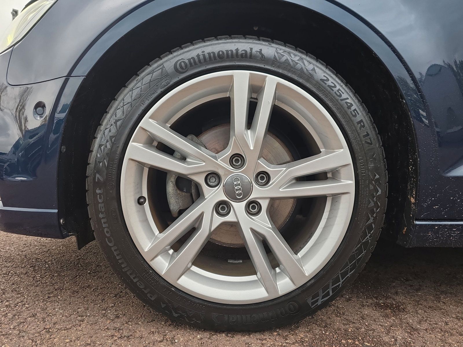 Fahrzeugabbildung Audi A3 Limousine 30 TDI sport PANO VIRTUAL LEDER NAV