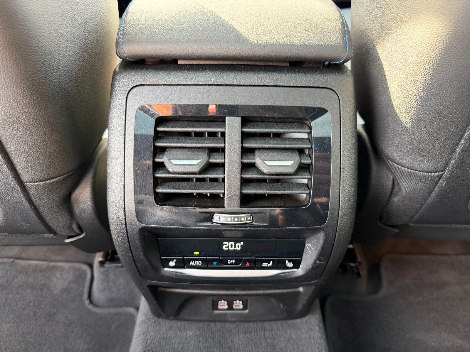 Fahrzeugabbildung BMW X3 M40 LASER AHK PANO LEDER 360 GRAD KAMERA