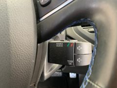 Fahrzeugabbildung Renault Captur 1,3 Version S Automatik Navi LED Sitzheiz