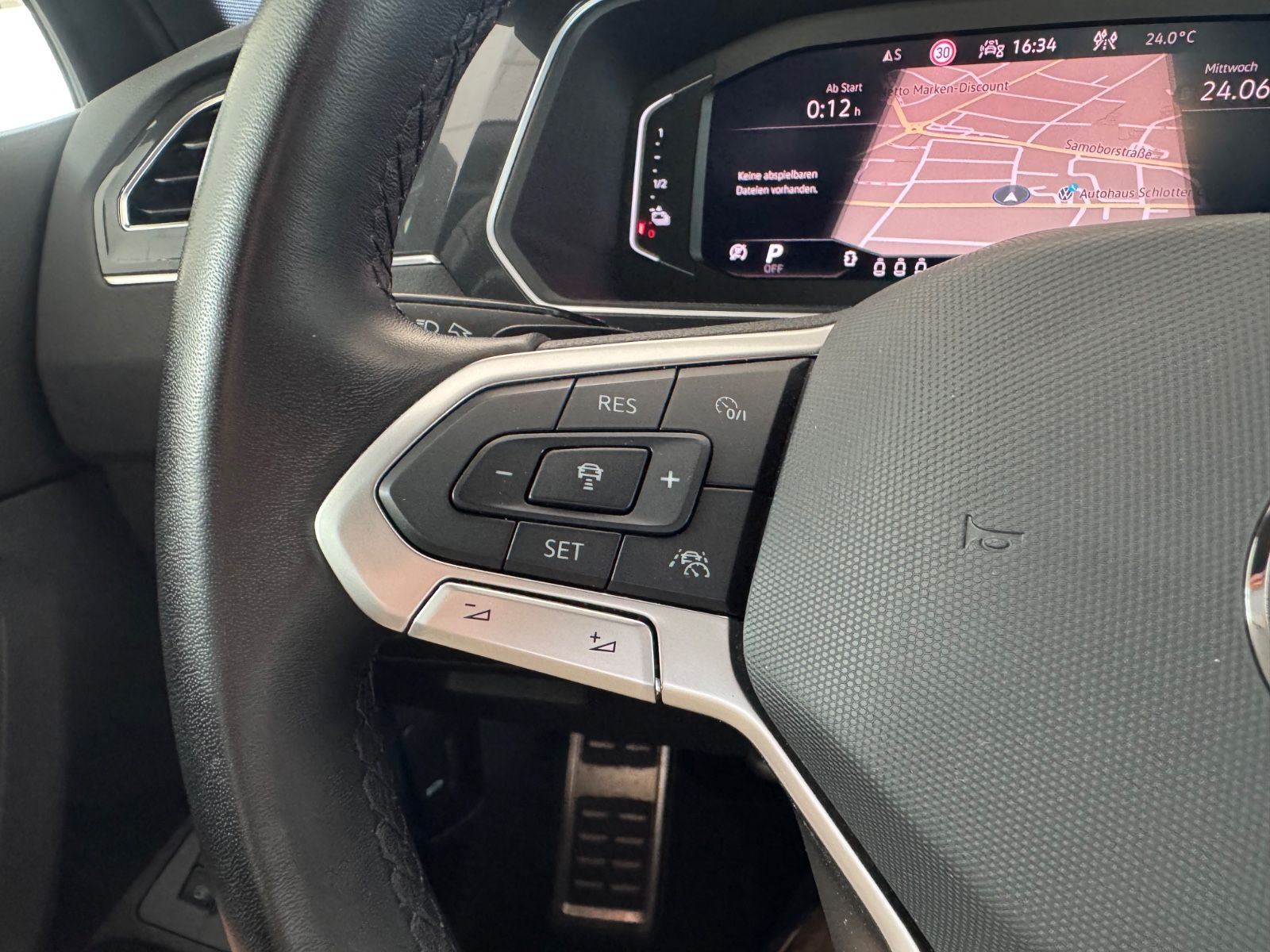 Fahrzeugabbildung Volkswagen Tiguan Active eHybrid/Navi/LED/AHK/HUD/360°Cam/