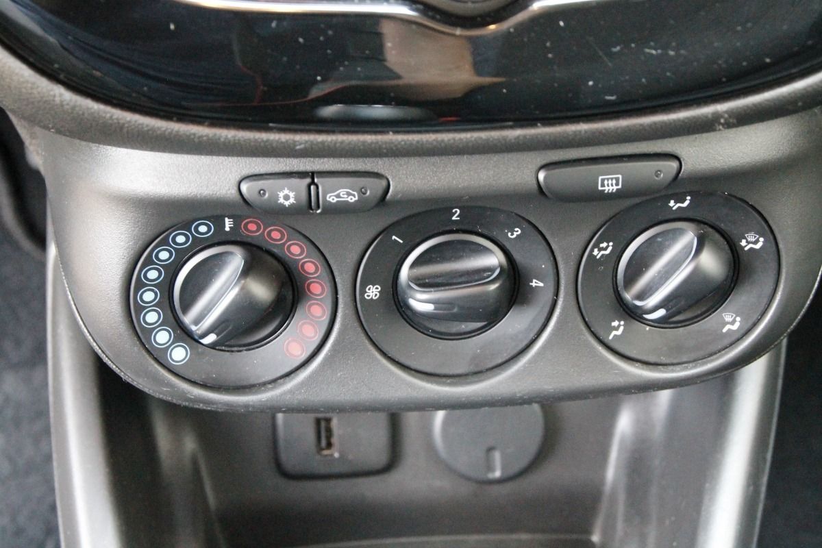 Fahrzeugabbildung Opel Corsa E 1.4 Active