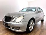 Mercedes-Benz E 200K AVANT./2.HD/NUR 84t.KM/XEN/S-D/ - mit LPG-Antrieb: Limousine, Automatik
