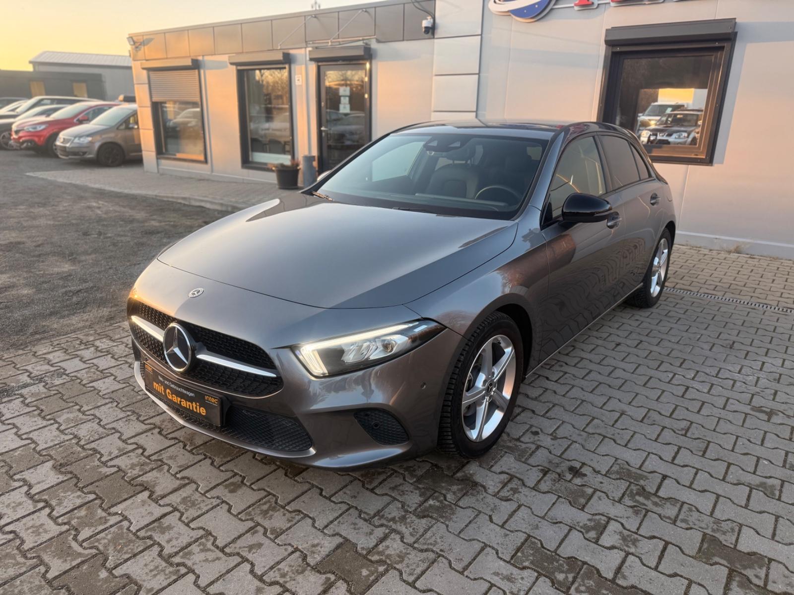 Mercedes-Benz A 180 *AUTOMATIK*WIDESCREEN*LED*WENIG-KM*SHZ*