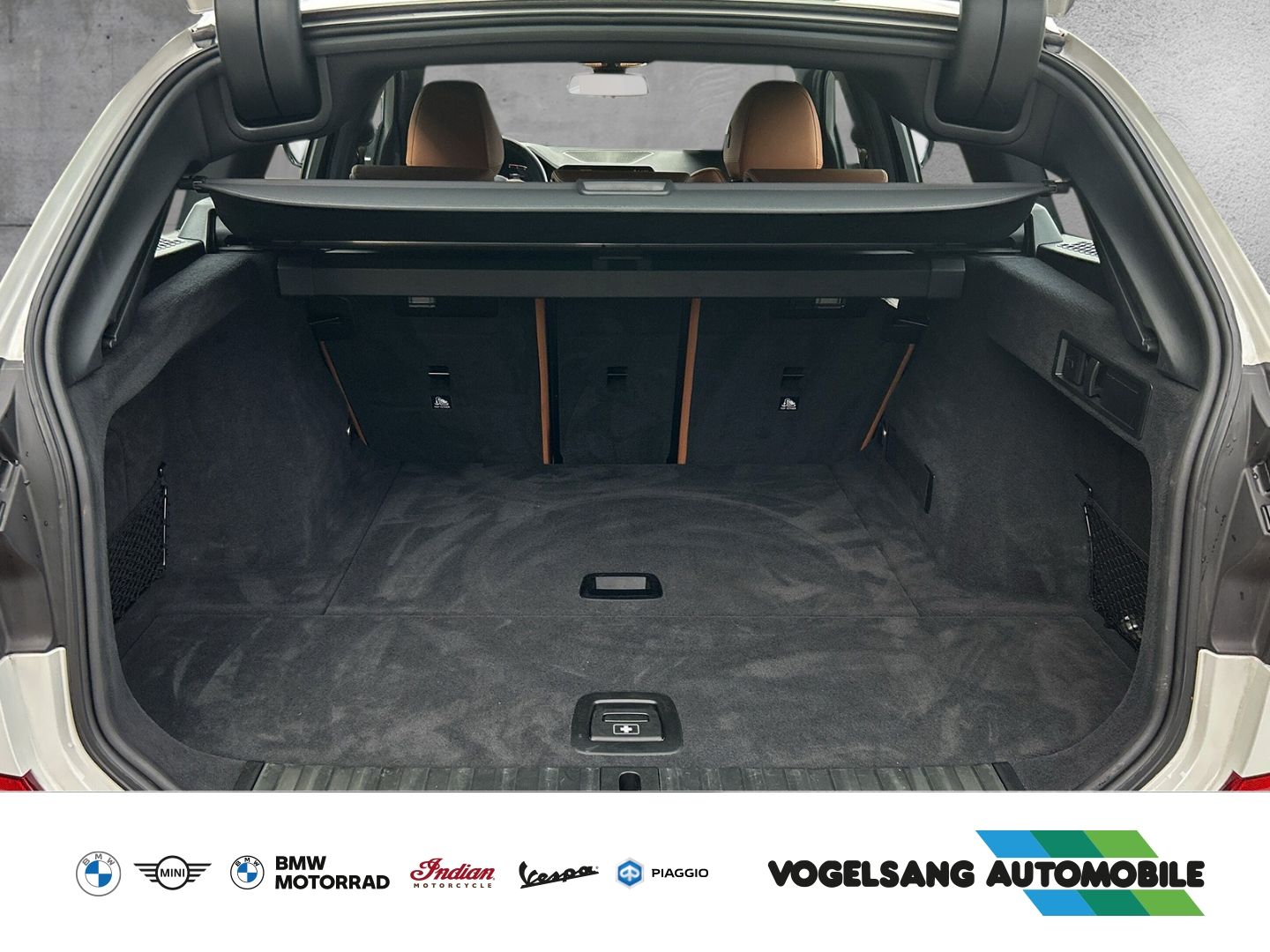 Fahrzeugabbildung BMW 318 dA Touring M Sport 19'LM HiFi Serienfahrwerk