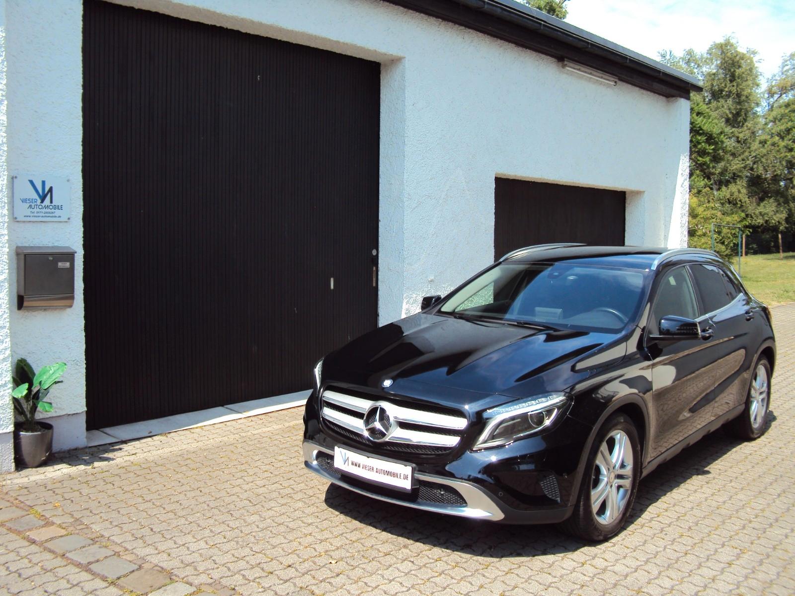 Mercedes-Benz GLA 200 Automatik Navi Xenon PDC SHZ 18" Alu !!!