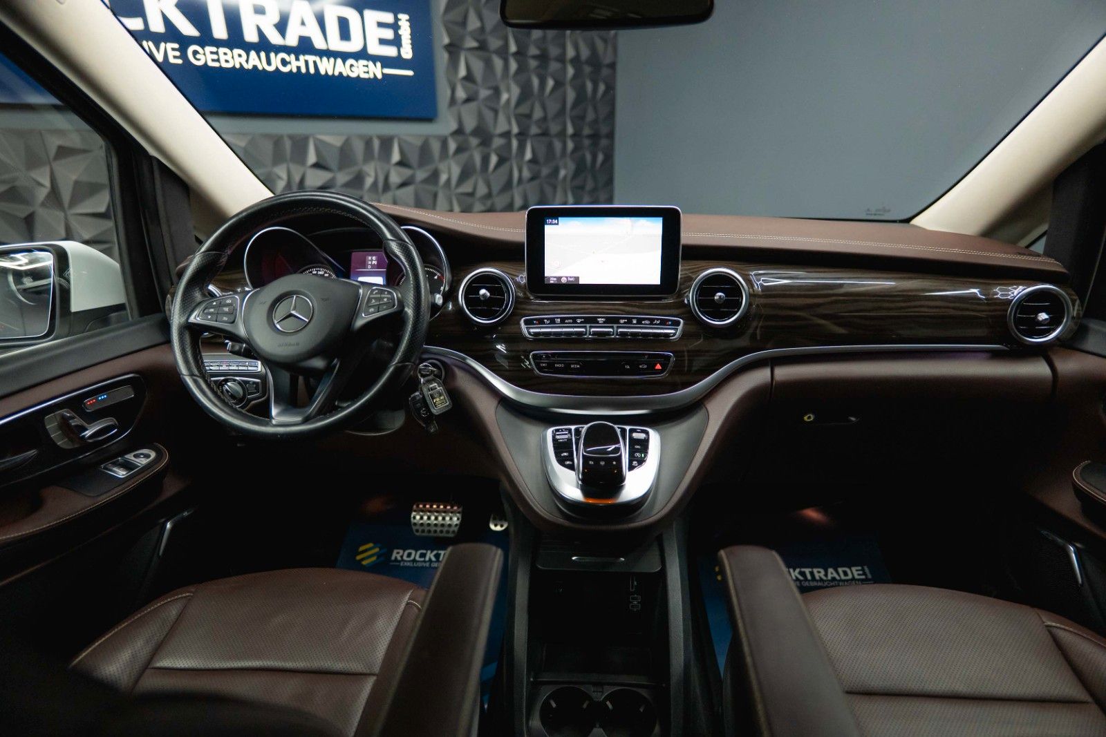 Fahrzeugabbildung Mercedes-Benz V 250 CDI AVANTGARDE EDITION 4MATIC | LED | 19%