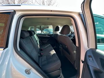Volkswagen Tiguan - 9