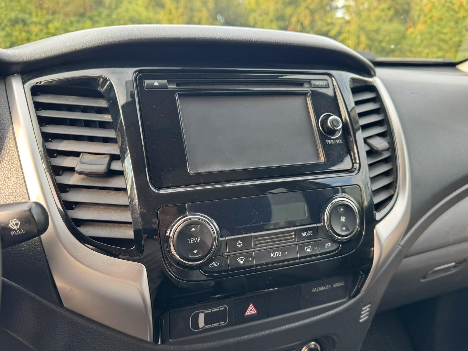 Mitsubishi L200 PLUS DOPPELKABINE 4WD ROADRANGER TÜV 10/27