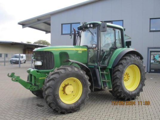 John Deere 6920