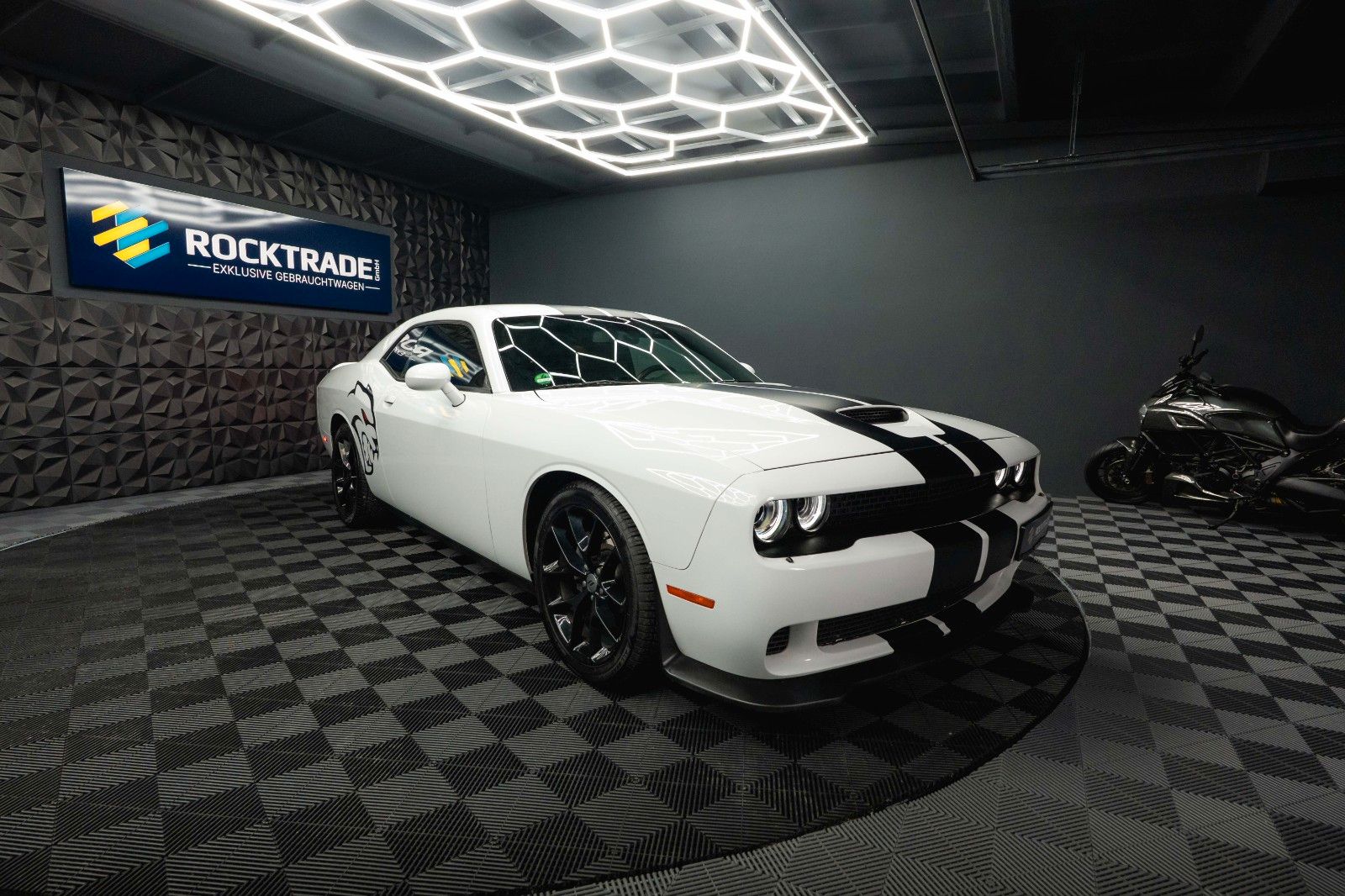 Fahrzeugabbildung Dodge Challenger 3.6 V6 GT Performance SRT Styling