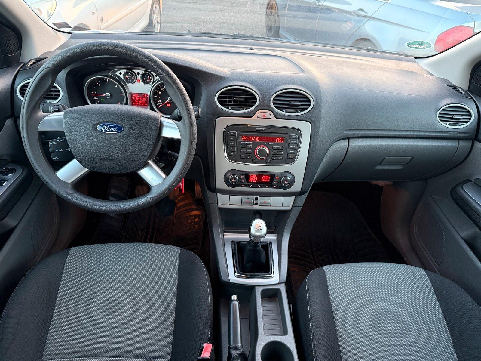 Ford Focus 2010 — engine 109 HP (80kW)