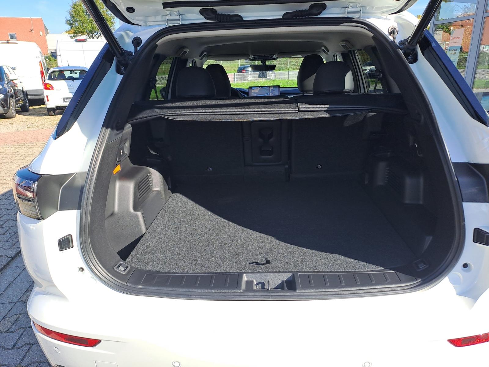 Mitsubishi Outlander Plug-In Hybrid 2.4 4WD Intro Edition