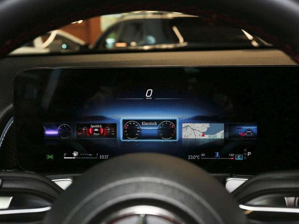 Mercedes-Benz GLB 200