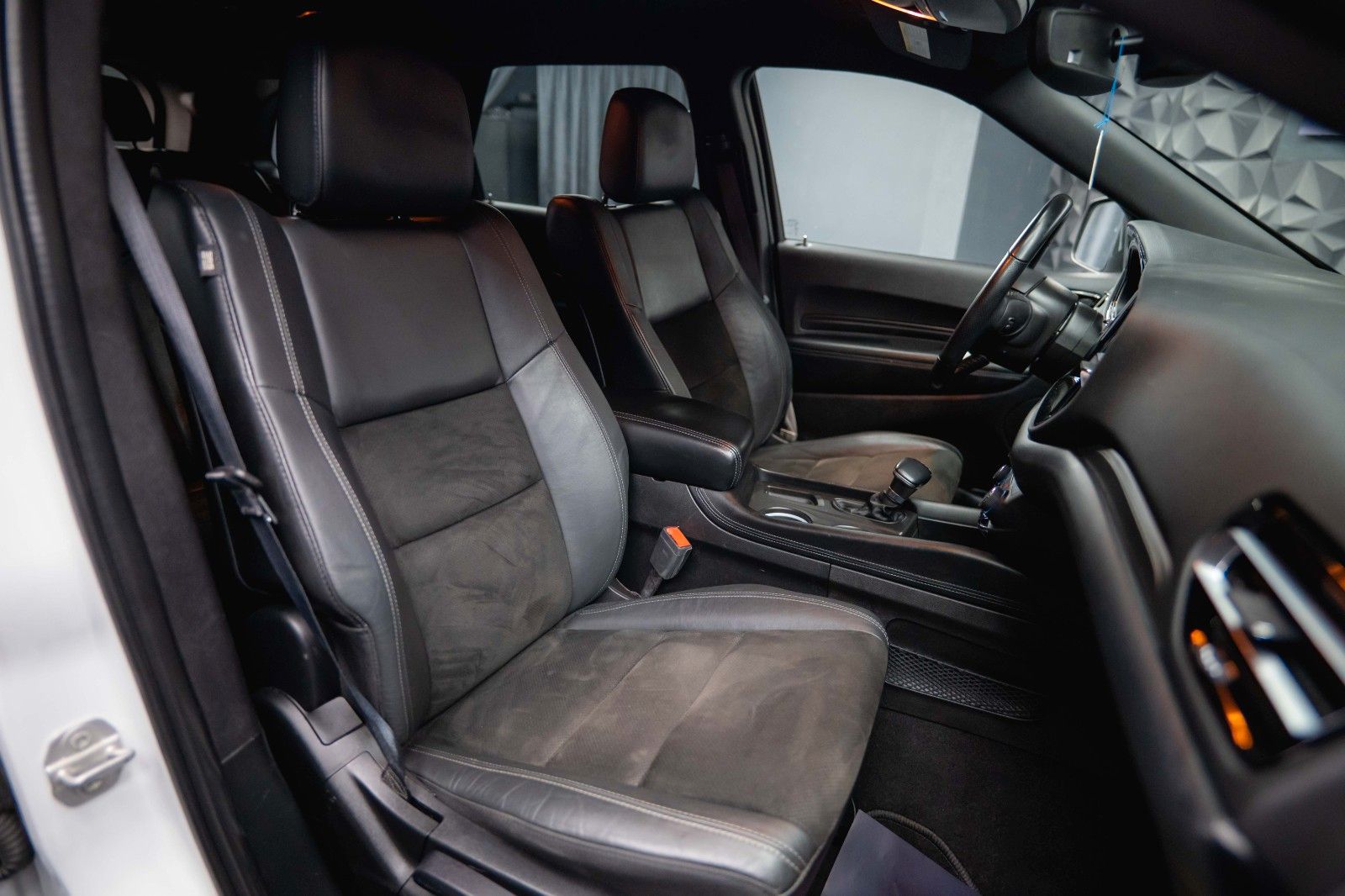 Fahrzeugabbildung Dodge Durango 5.7 V8 R/T  4x4 Night Paket *LED*1.Hand*