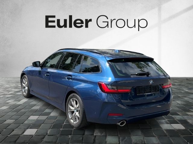 BMW 320 d xDrive Touring Komfortzugang LED Widscreen foto 3