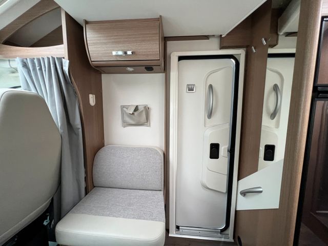 Carado T447 Automatik,Einzelbett,Hubbett,Navi,Markise