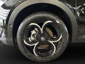 Alfa Romeo Junior 1.2 Ibrida Speciale MASSAGE LED KAMERA SH