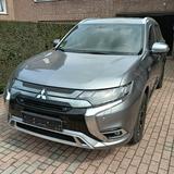 Mitsubishi Outlander 2.4 MIVEC PLUG-IN HYBRID 4WD Plus ... - Mitsubishi Outlander von privat
