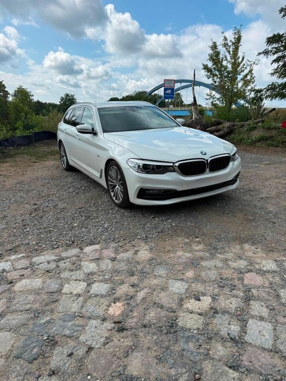 Image of BMW 530