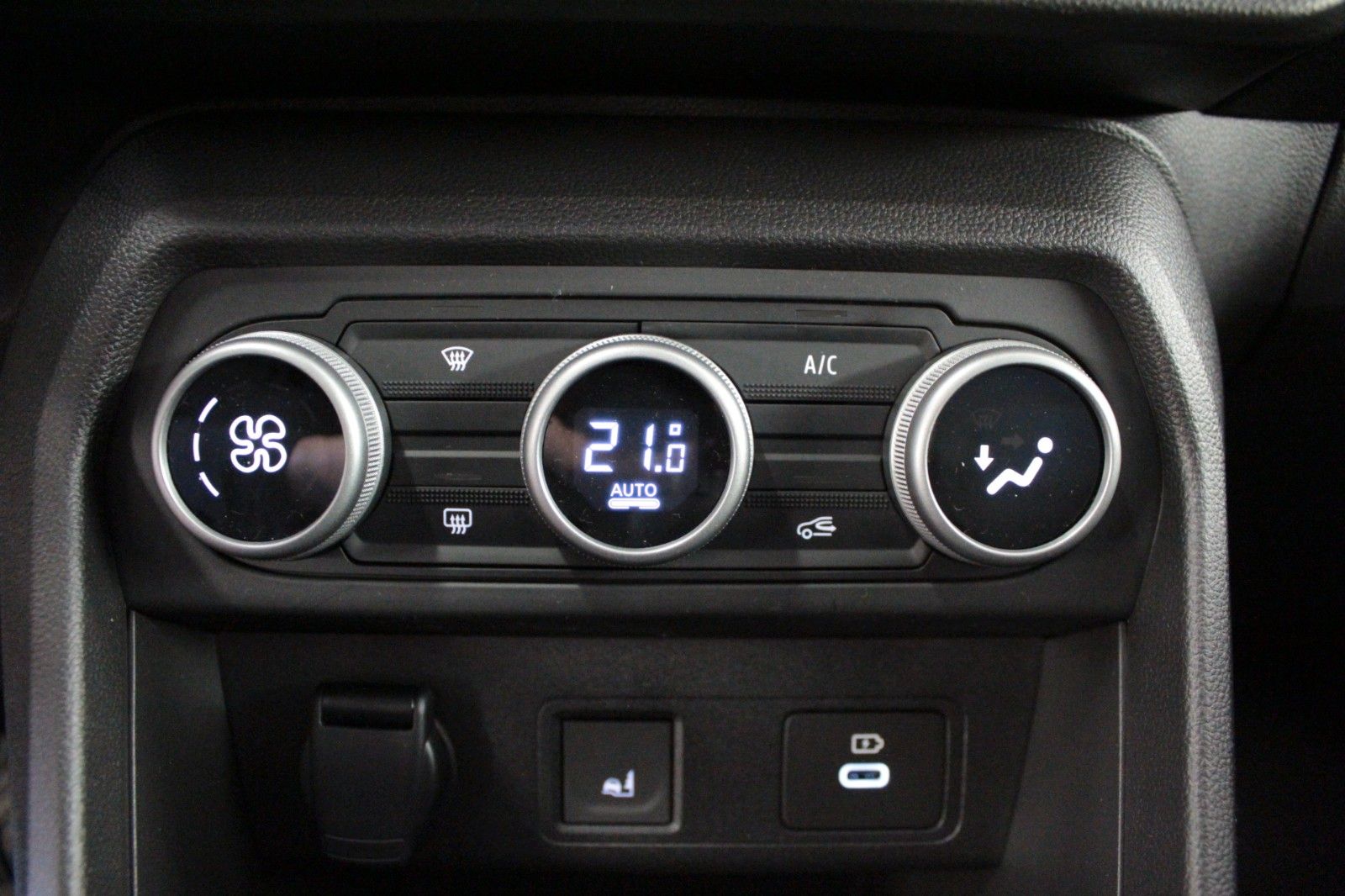 Fahrzeugabbildung Dacia Jogger Eco-G 100 Extreme+ 7-Sitzer