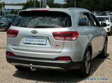 Kia Sorento 2.2D AWD PLATINUM 8-fach-bereift AHK - silberne Kia Sorento