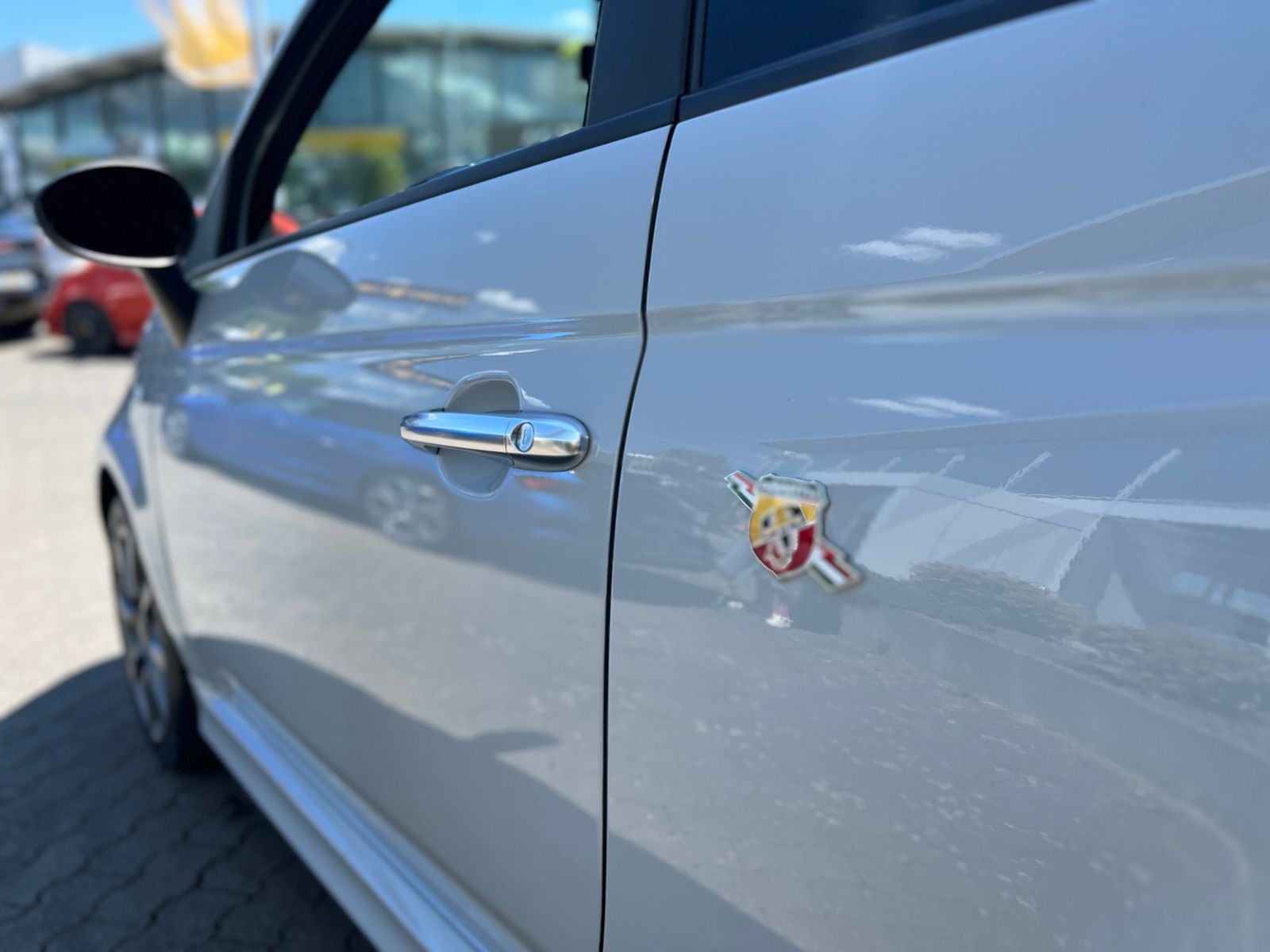 Fahrzeugabbildung Abarth 595C  1.4 T-Jet NAVI ALU