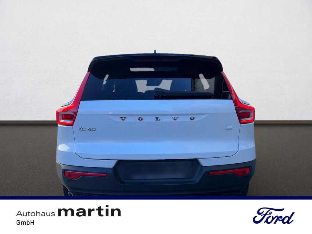 Fahrzeugabbildung Volvo XC40 1.5 R Design Expression Recharge Plug-In Hy