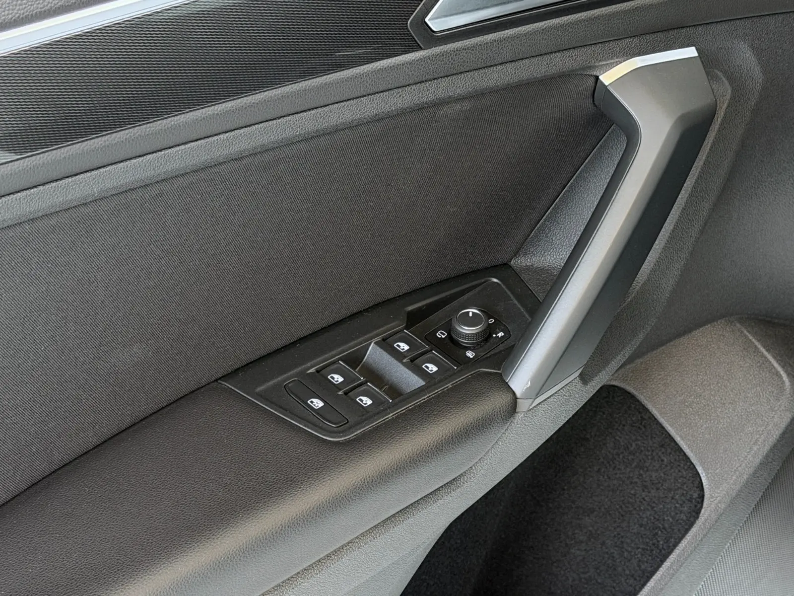 Volkswagen Tiguan Highline 4Motion*ACC*LED*Kamera*Massage*, миниатюра 30