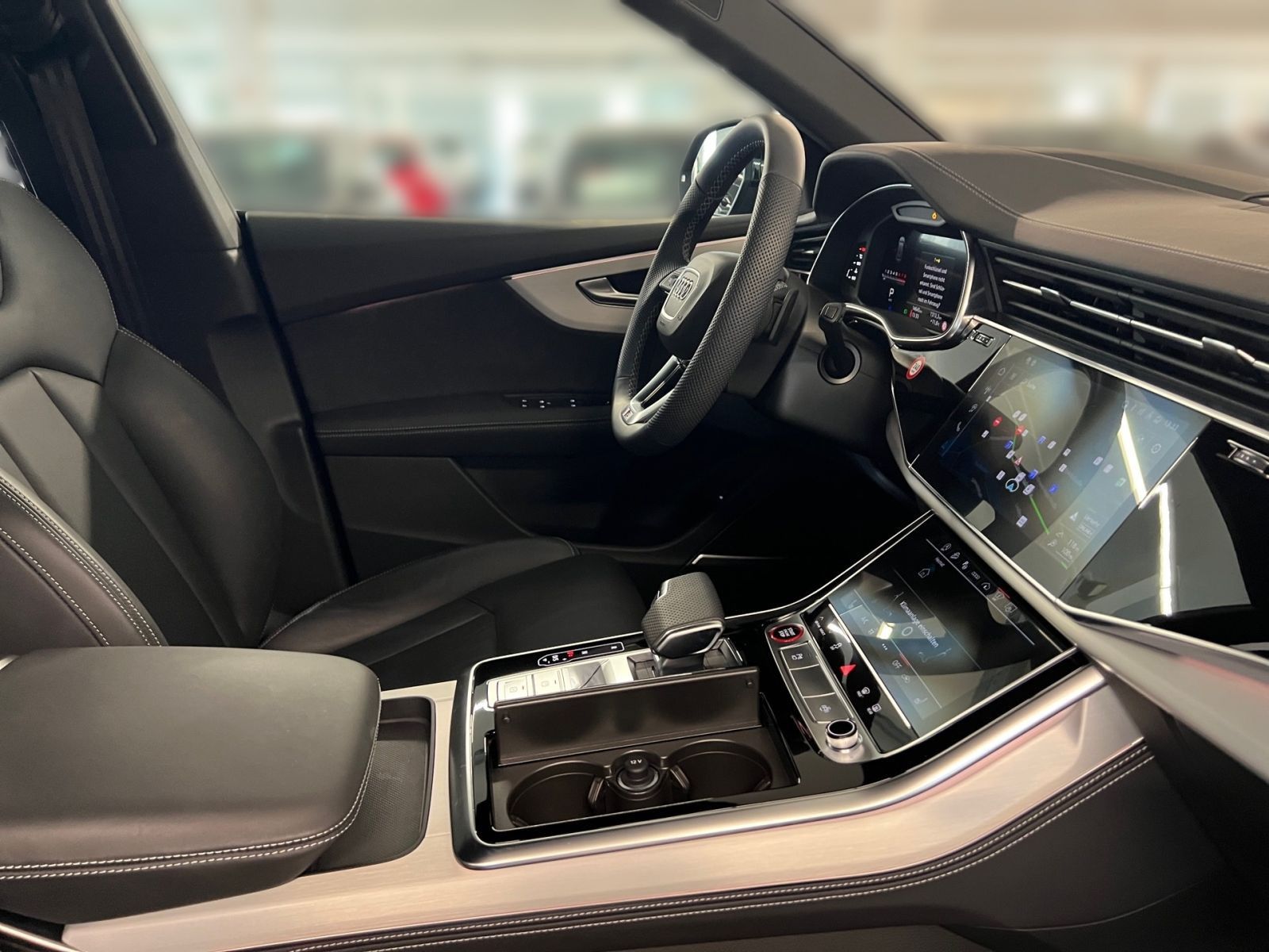 Audi SQ8 - Bild 13