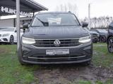 Volkswagen Tiguan 1.5 TSI Life ACC Kamera Digital Cockpit - Volkswagen Tiguan mit Benzin-Antrieb: Scheckheftgepflegt