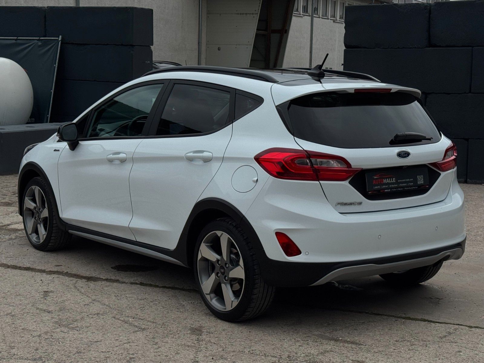 Fahrzeugabbildung Ford Fiesta 1.0 EB Active 140ps Kam Navi Temp SHZ LKA