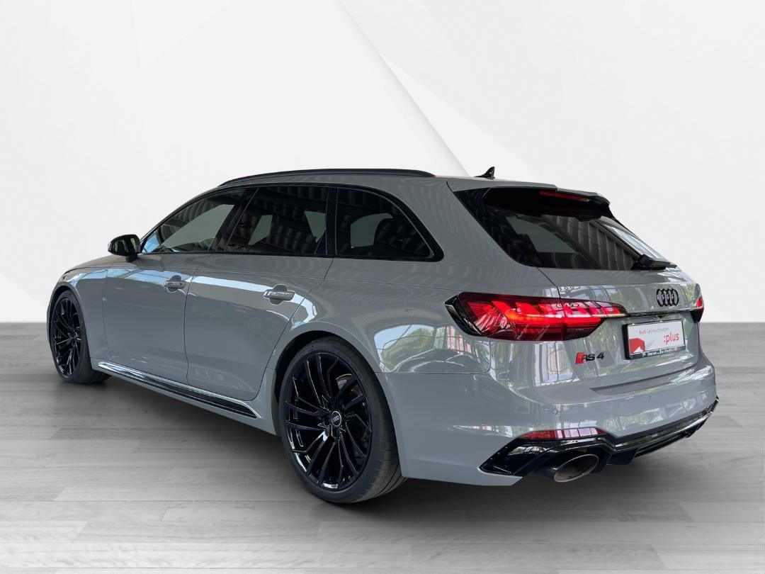 Fahrzeugabbildung Audi RS 4 Avant 2.9 quattro TFSI RS-AGA, MATRIX, Navi
