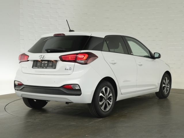 i20 YES! BLUE+RÜCKFAHRKAMERA+SITZHEIZUNG+LENKRAD