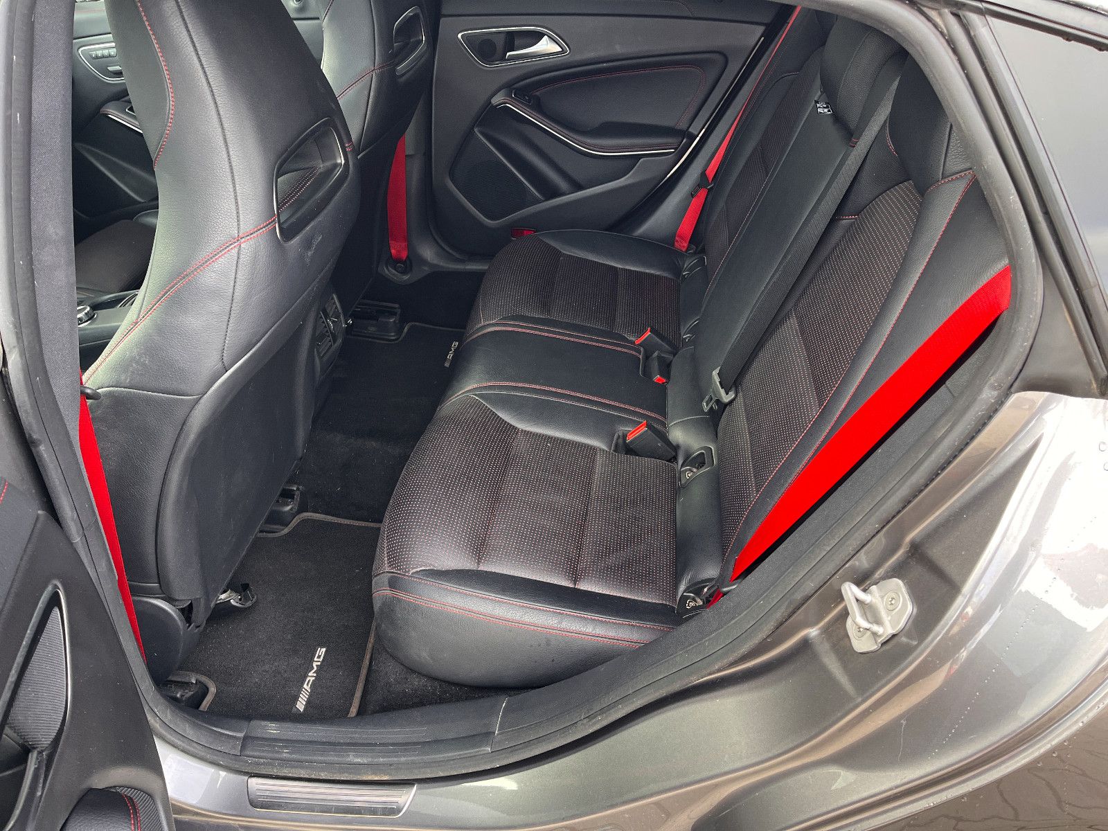 Fahrzeugabbildung Mercedes-Benz CLA 45 AMG 4Matic