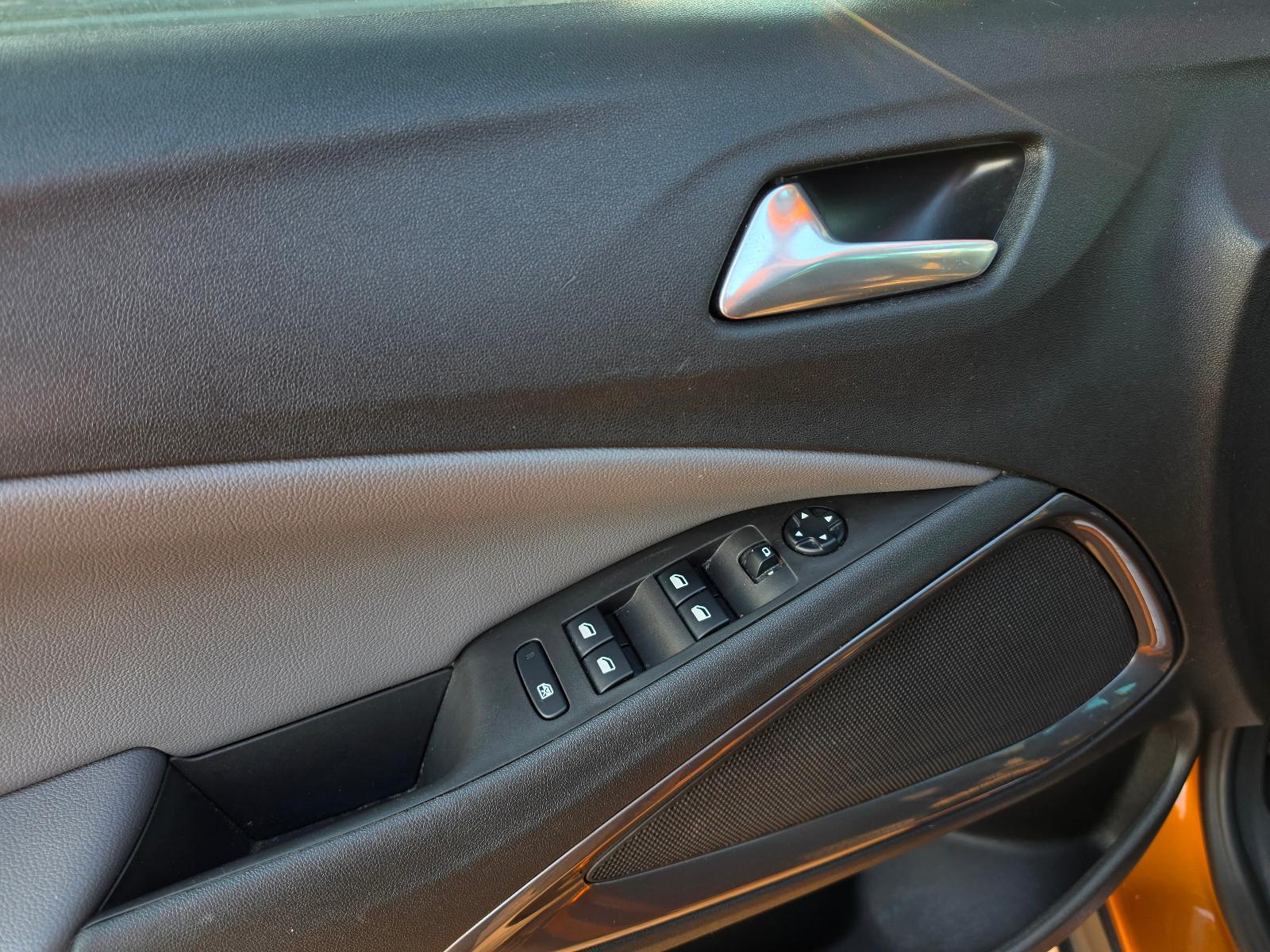 Opel Crossland (X) TÜV Neu/LED/AHK/CarPlay/Allwetter.