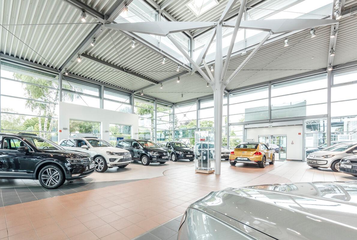 showroom-image-top