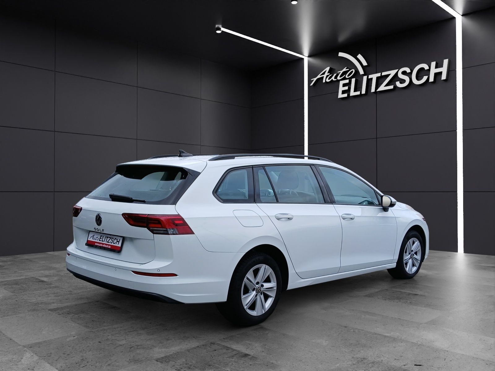 Fahrzeugabbildung Volkswagen Golf VIII Variant TDI Life DSG LED Navi AID ACC