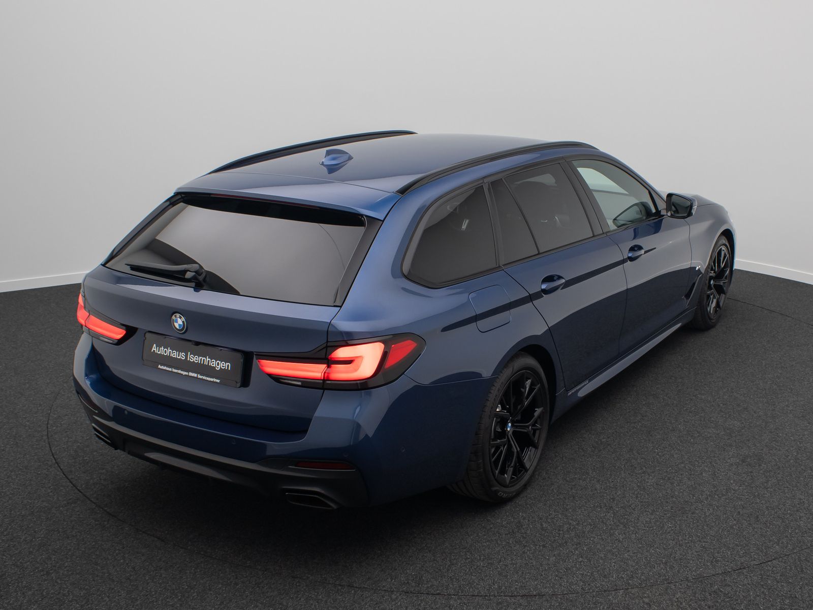 Fahrzeugabbildung BMW 530d M Sport DAB H/K Kamera Alarm Komfort 19Zoll