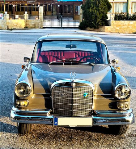 Mercedes-Benz 190c  W110