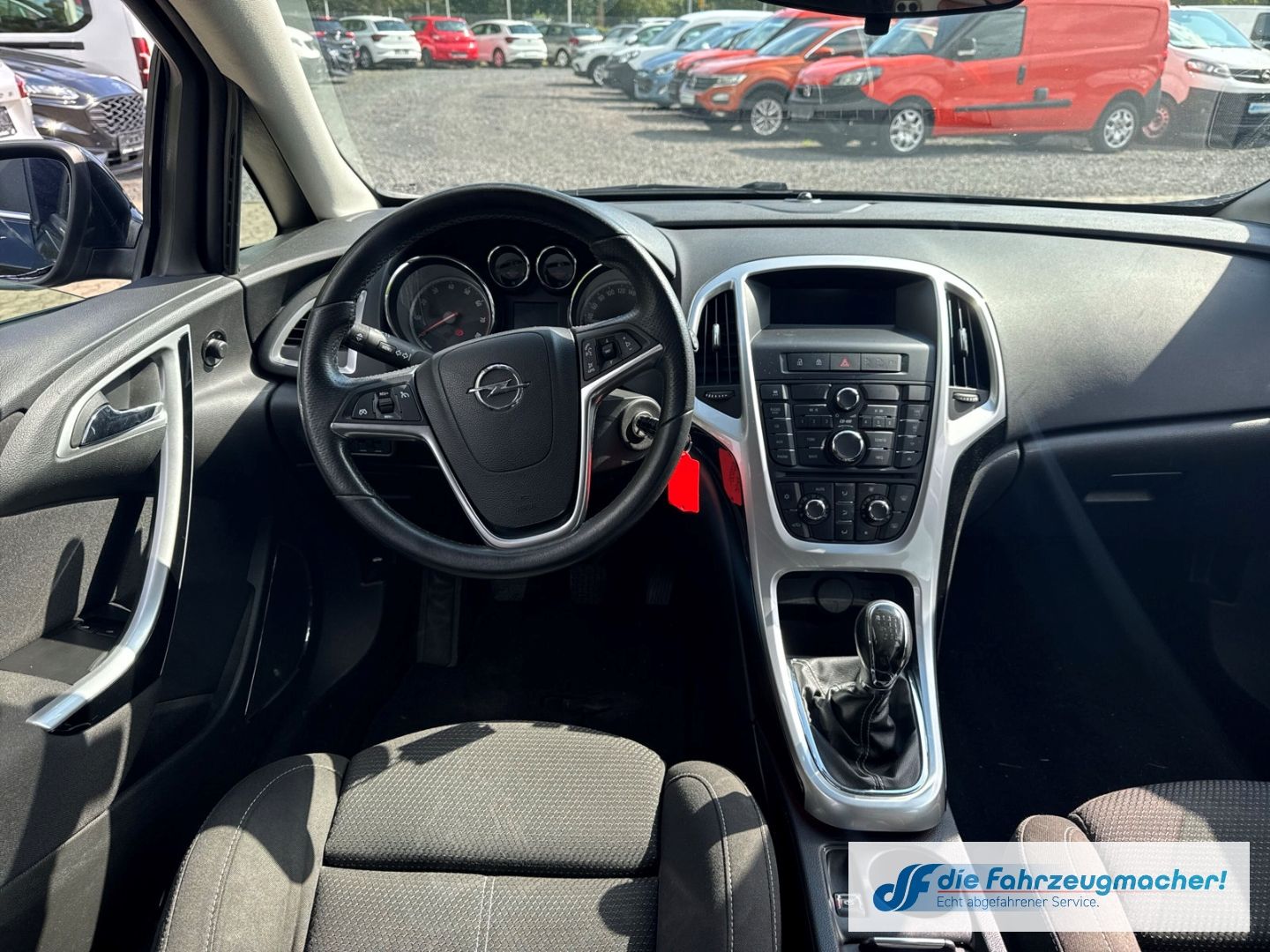 Fahrzeugabbildung Opel Astra J Sports Tourer Sport 1.4 Turbo *EXPORT