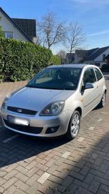 Ford Fiesta Ghia - Ford Fiesta aus 2005: Ghia