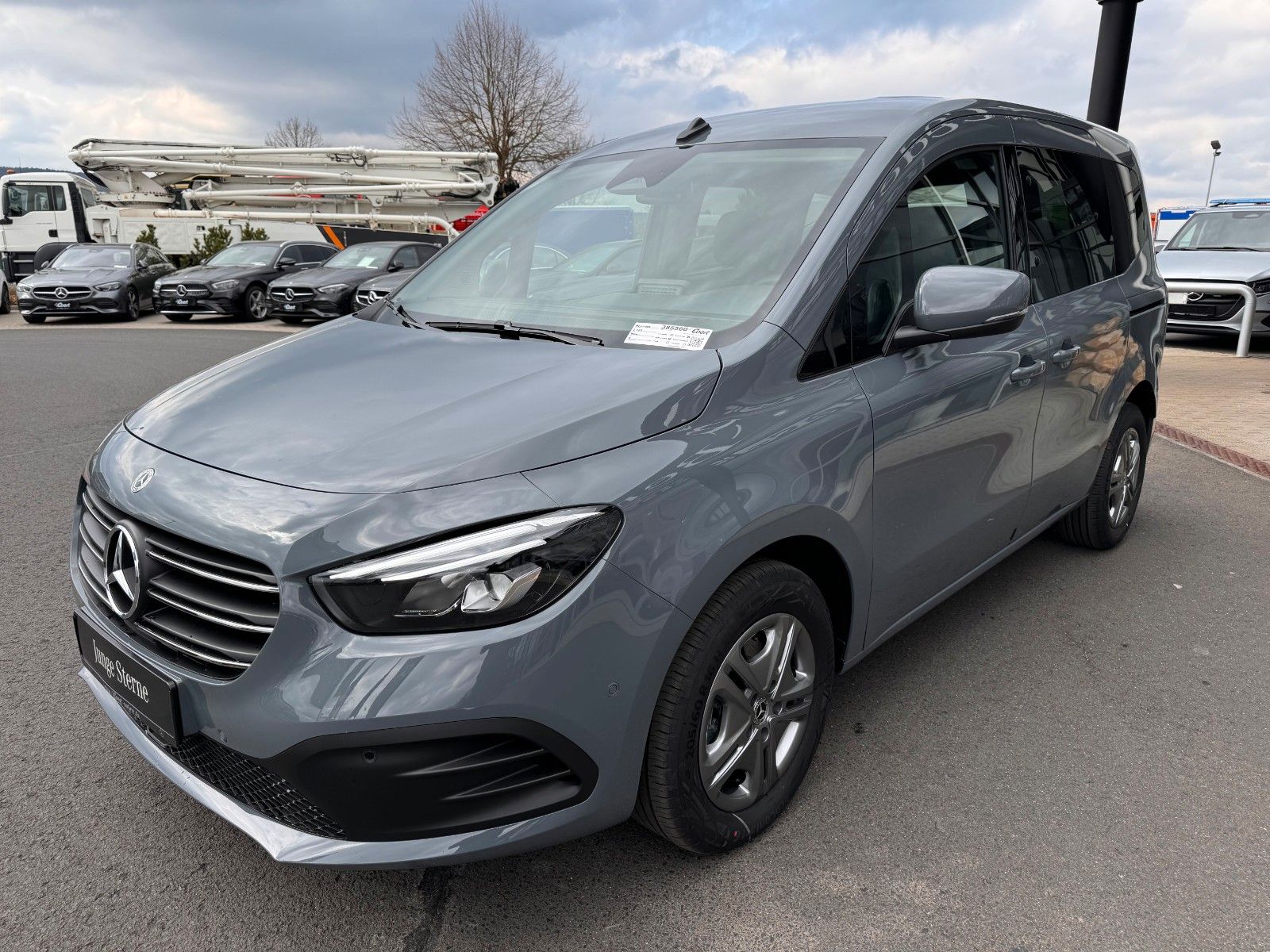 Fahrzeugabbildung Mercedes-Benz T 180 Style LED Kamera KEYLESS MBUX SHZ