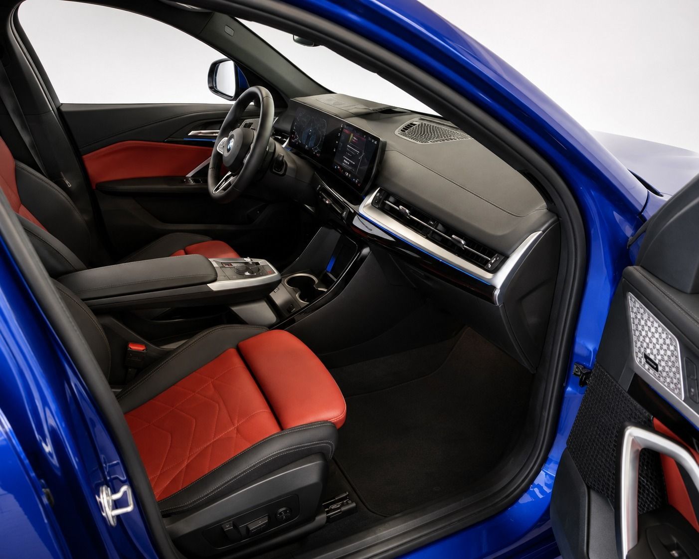 Fahrzeugabbildung BMW X2 20 i sDrive M Sport Pro IconicGlow Coral Rot