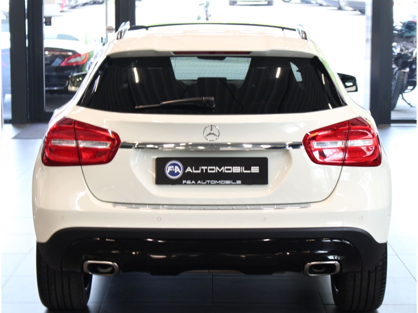 Fahrzeugabbildung Mercedes-Benz GLA 250 - 4Matic*Score*Navi*Pano*Kamera*
