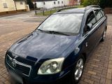 Toyota Avensis 2.2 D-4D Kombi   Motorscha... - Toyota: D4d Motor