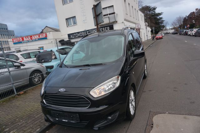 Ford Tourneo Courier Titanium*1-HAND**