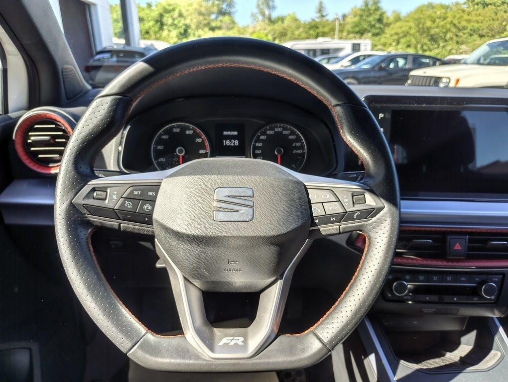 Fahrzeugabbildung SEAT Arona FR 1.0 TSI + SHZ + wenig Kilometer