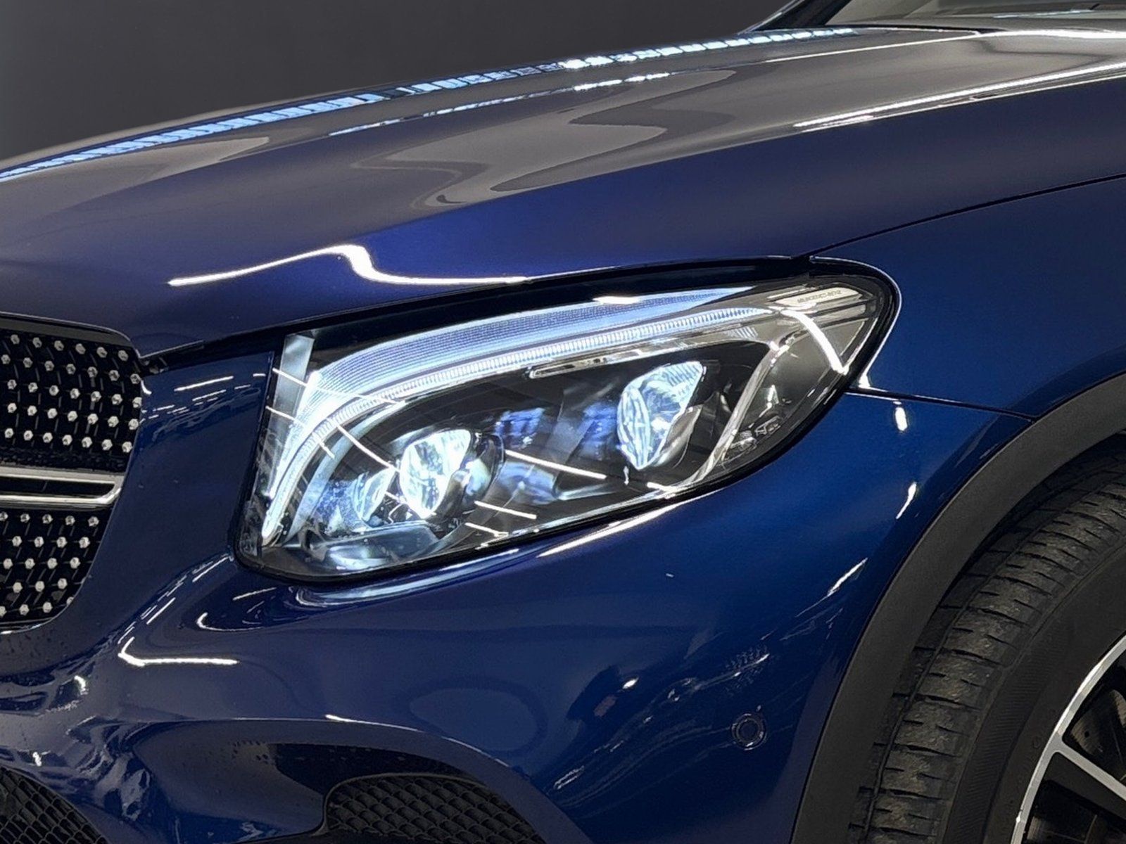 Fahrzeugabbildung Mercedes-Benz GLC 300 4M AMG*Night*Burmester*ILS*COMAND*360°*